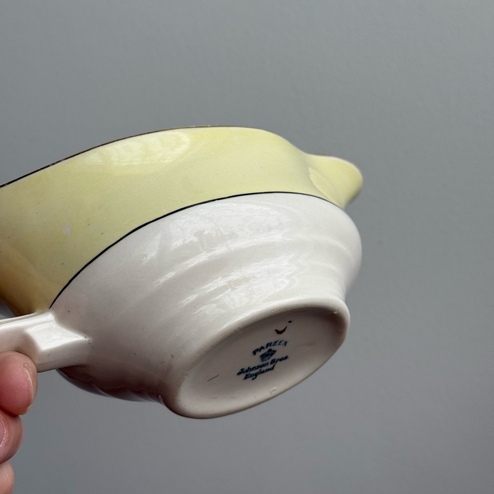 Vintage Gravy Boat Yellow Gold Porcelain England Made Johnson Bros MCM - Picture 6 of 15